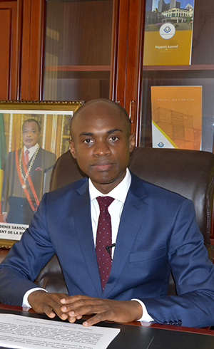 Directeur Général